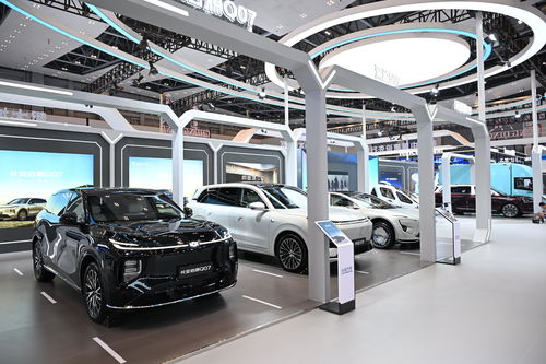 早讀聚焦 假期出行迎利好 廣州汽車補(bǔ)貼與火車票發(fā)售同步開(kāi)啟